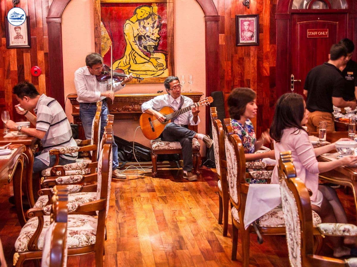 tour du thuyền emperor cruises nha trang buổi sáng